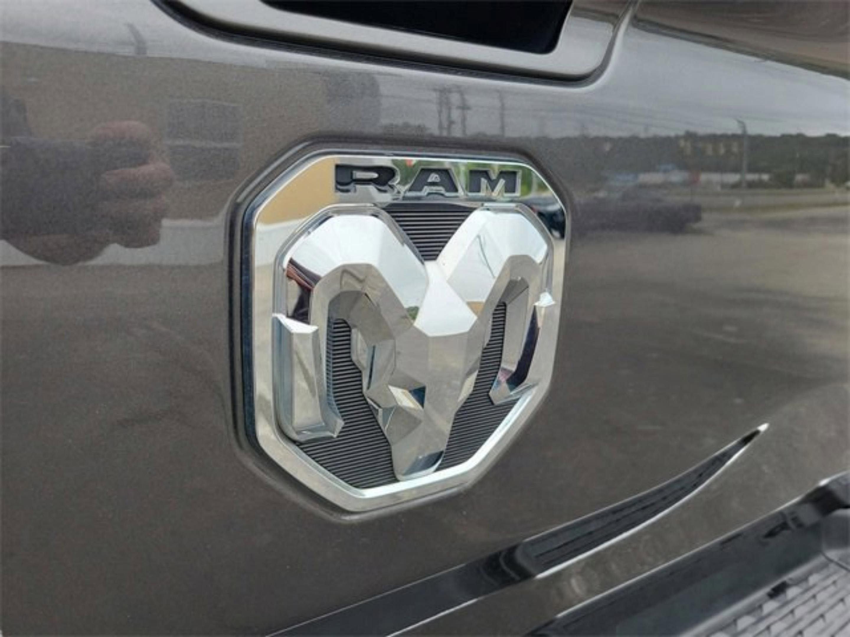 Used 2024 RAM 1500 Laramie image 33