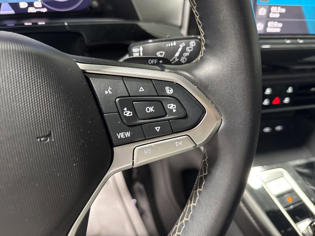 Used 2025 Volkswagen Atlas Cross Sport SE image 21