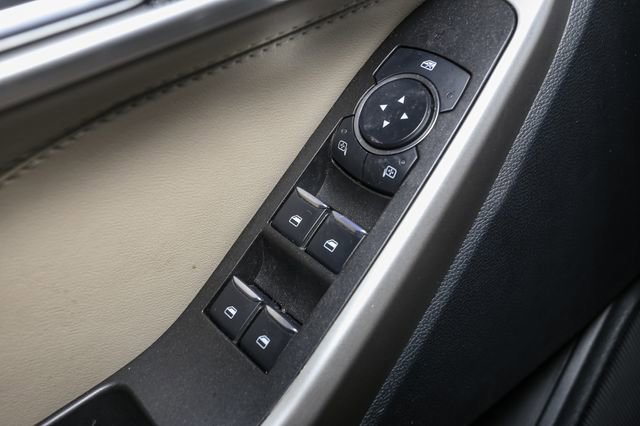 Used 2023 Ford Explorer XLT w/ Equipment Group 202A AWD/4WD image 35