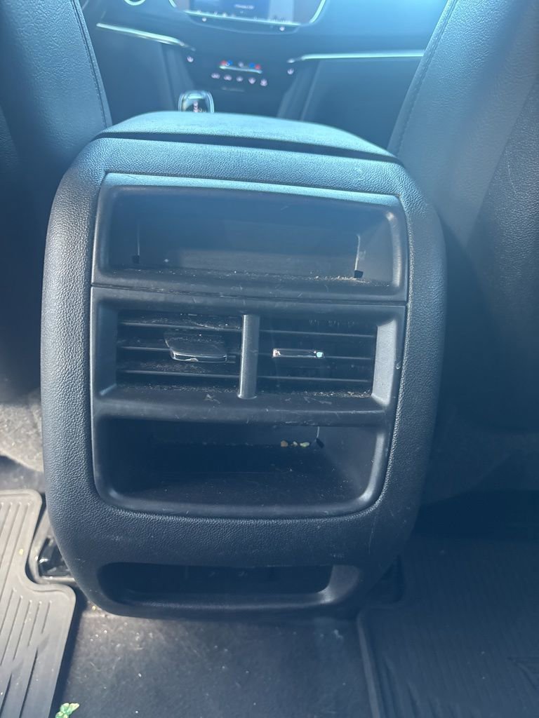 Used 2023 Cadillac XT5 Luxury image 25