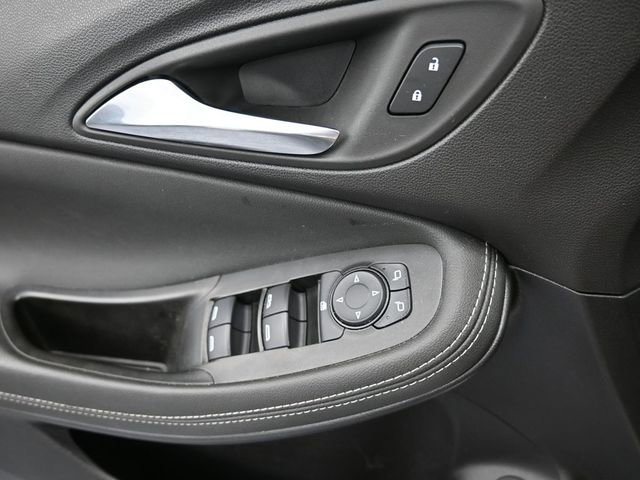 Used 2023 Buick Encore GX Select image 39
