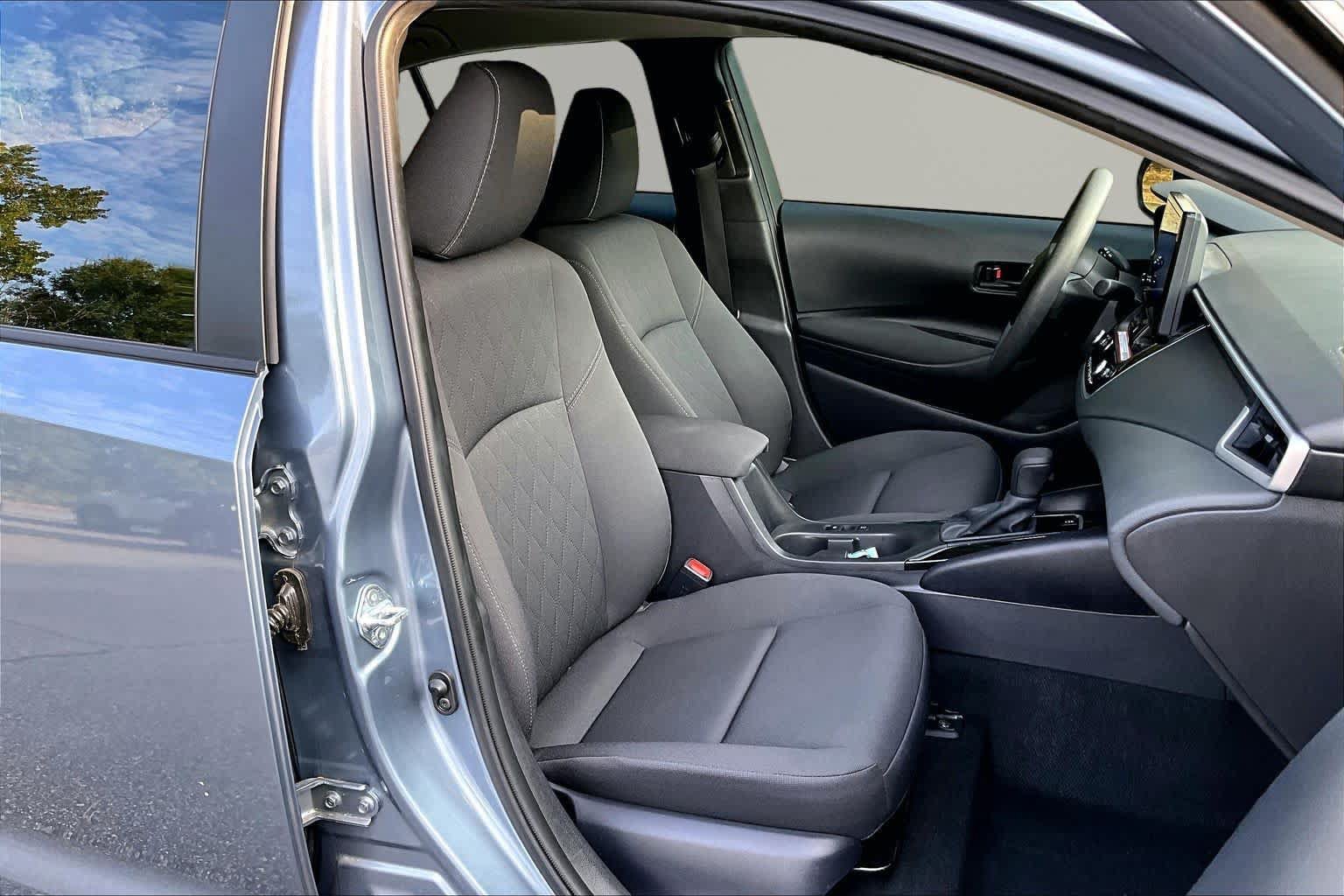 Certified 2025 Toyota Corolla LE w/ Convenience Package FWD image 9