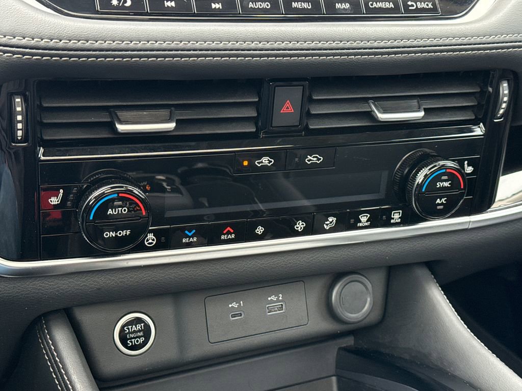 Used 2023 Nissan Rogue SL w/ SL Premium Package image 26