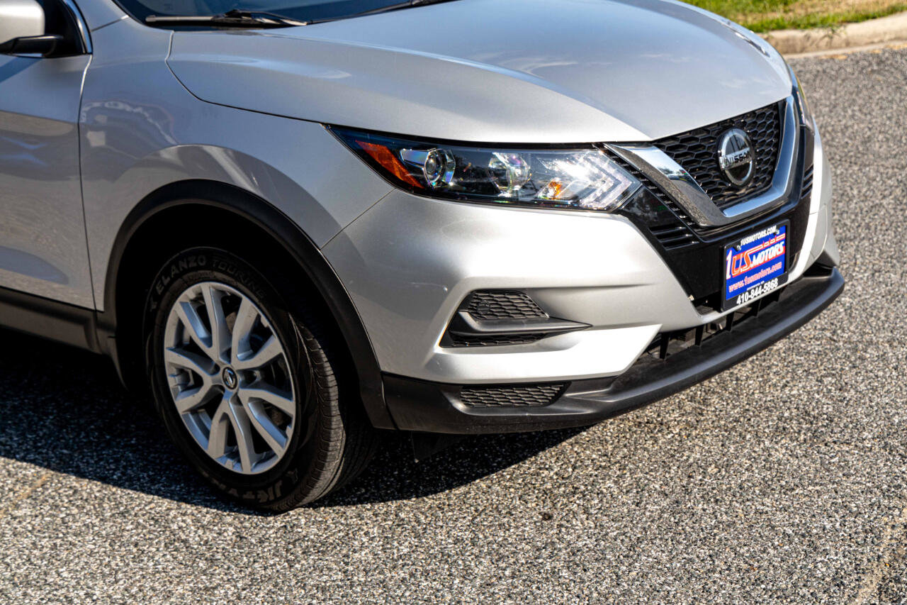 Used 2021 Nissan Rogue Sport S image 9