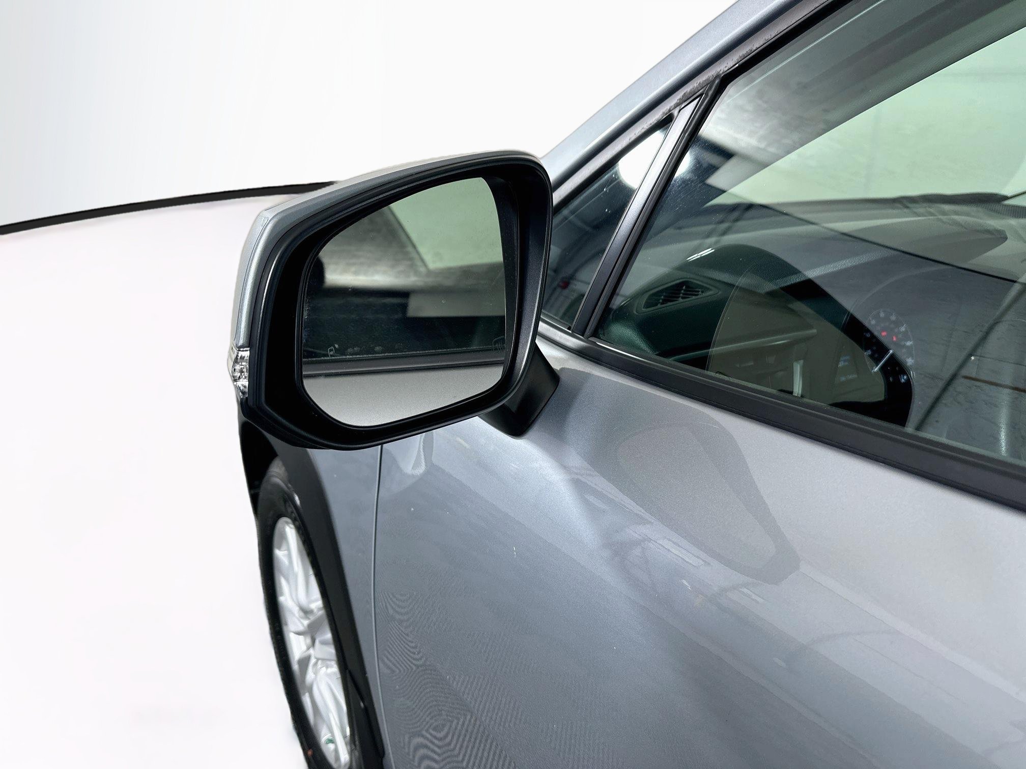Certified 2024 Toyota Corolla Cross LE w/ Moonroof Package FWD image 10