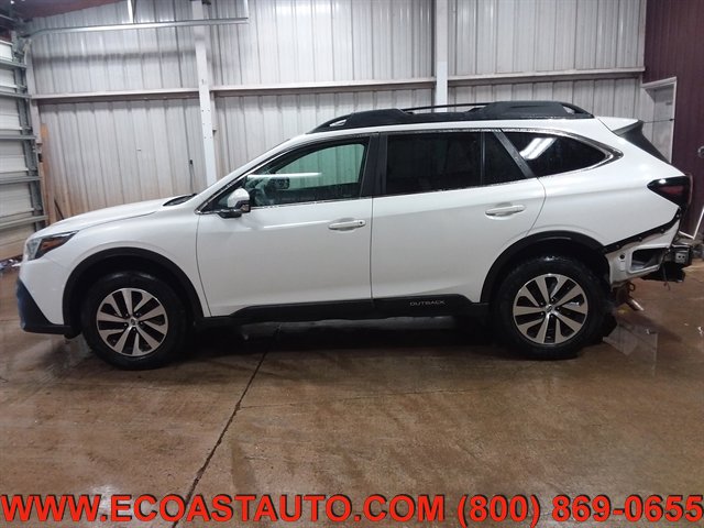 Used 2020 Subaru Outback Premium image 3