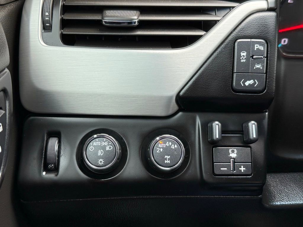 Used 2018 GMC Yukon SLT w/ Premium Edition image 39