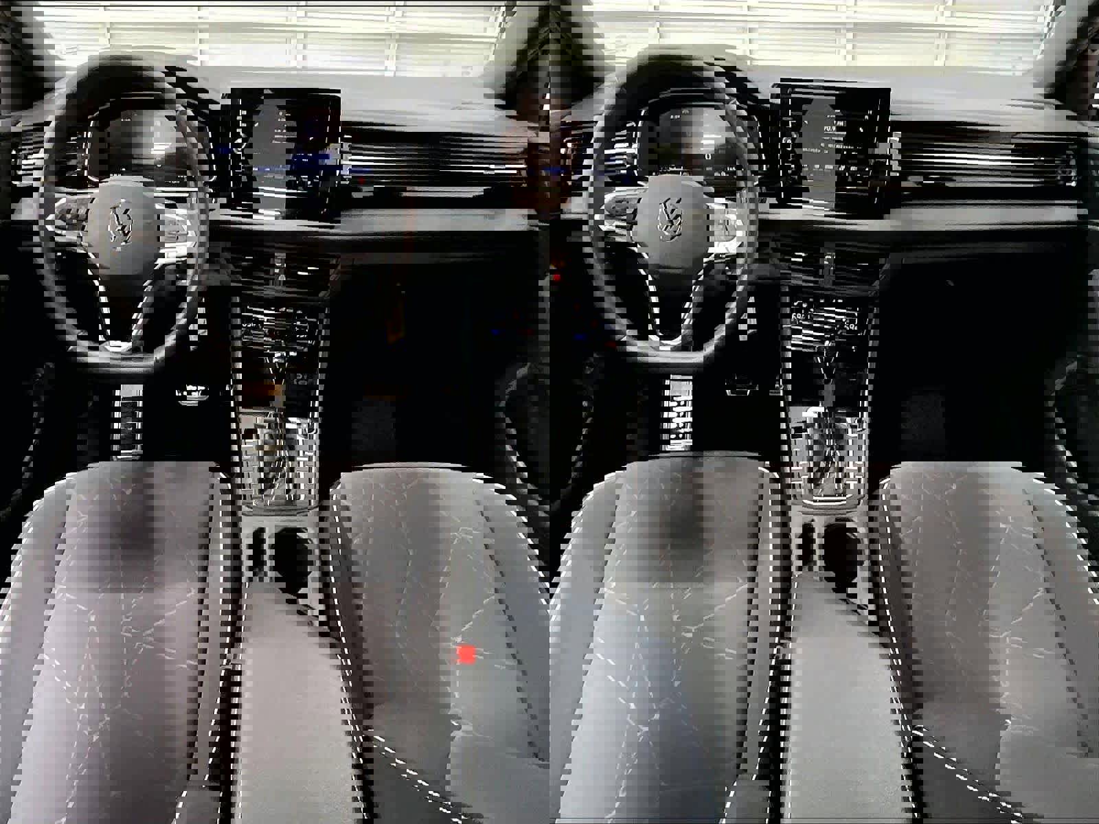 Used 2025 Volkswagen Jetta Sport image 17