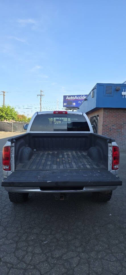 Used 2004 Dodge Ram 2500 Truck SLT w/ Sport Appearance Group AWD/4WD image 9