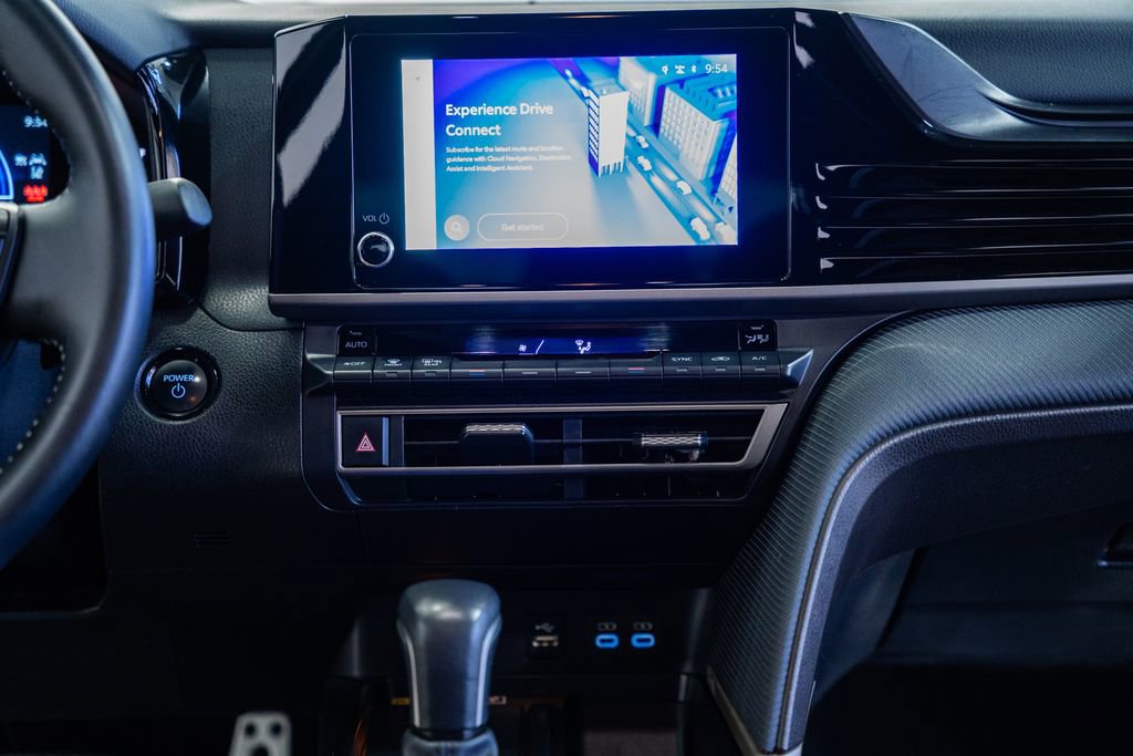 Used 2025 Toyota Camry SE image 18