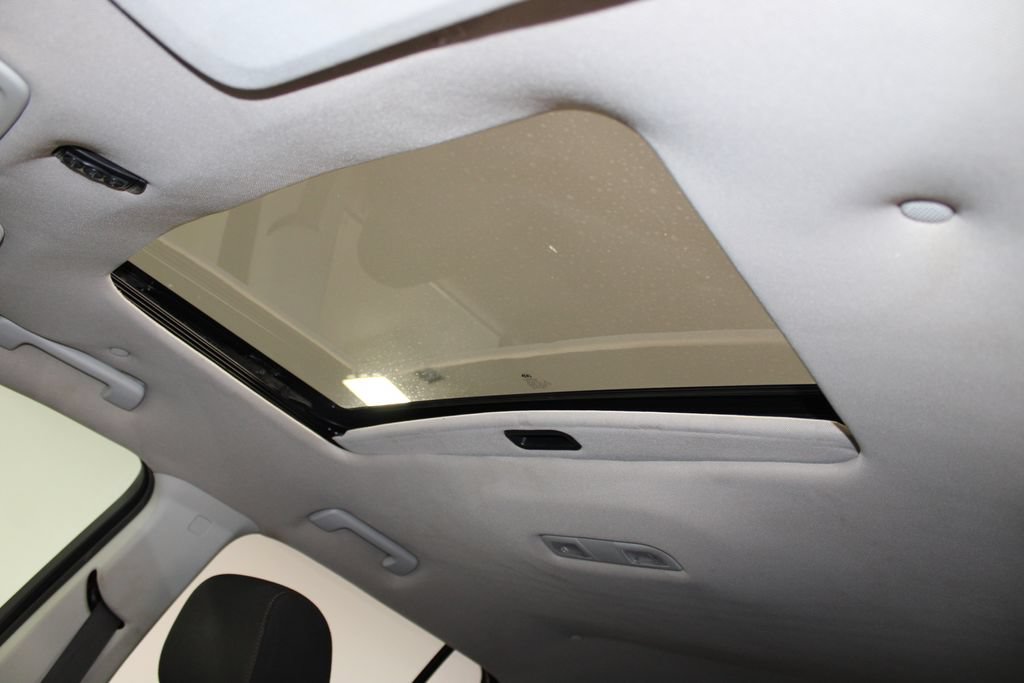 Used 2021 Chevrolet Traverse LT AWD/4WD image 50