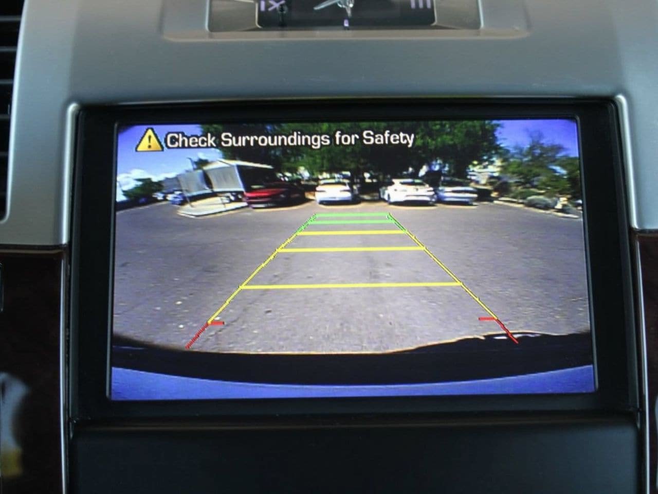 Used 2013 Cadillac Escalade Premium AWD/4WD image 16