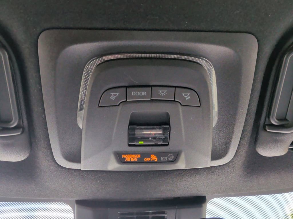 Used 2025 Toyota Corolla XSE FWD image 21