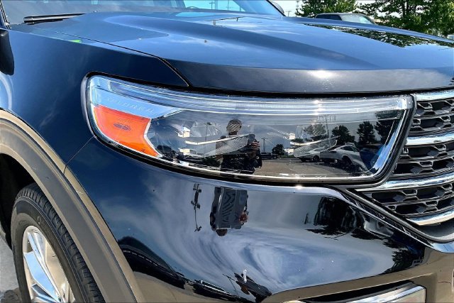 Used 2023 Ford Explorer XLT w/ Equipment Group 202A AWD/4WD image 33