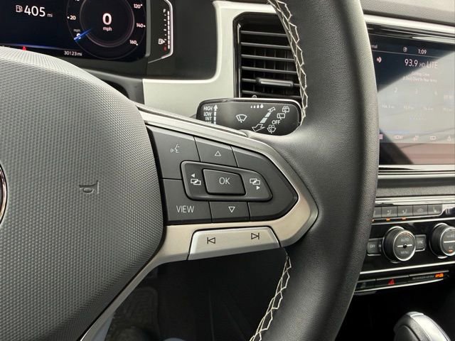 Used 2023 Volkswagen Atlas Cross Sport SE AWD/4WD image 17