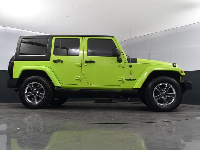 Used 2012 Jeep Wrangler Unlimited Sahara AWD/4WD image 18