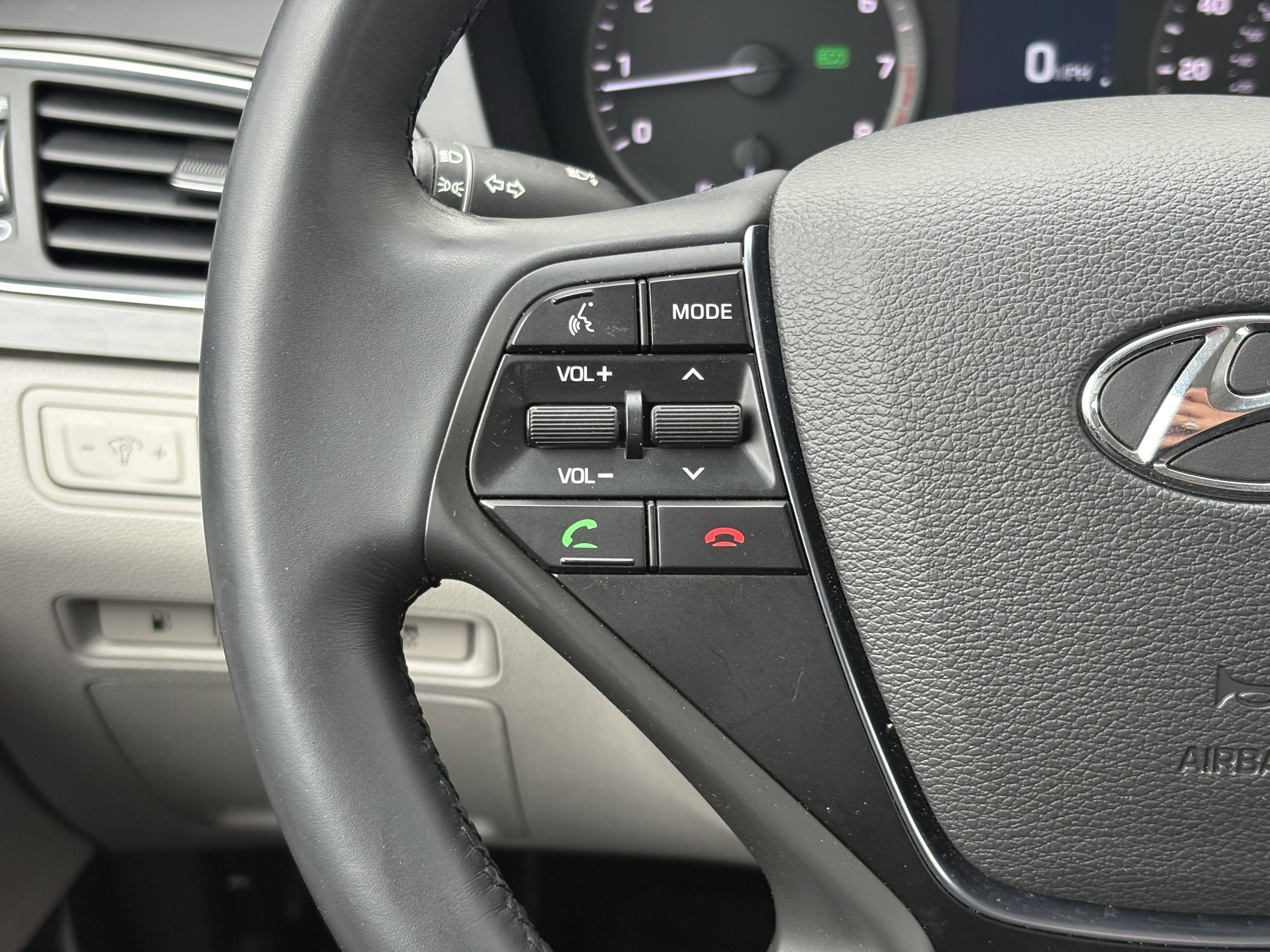 Used 2017 Hyundai Sonata Limited w/ Cargo Package image 16