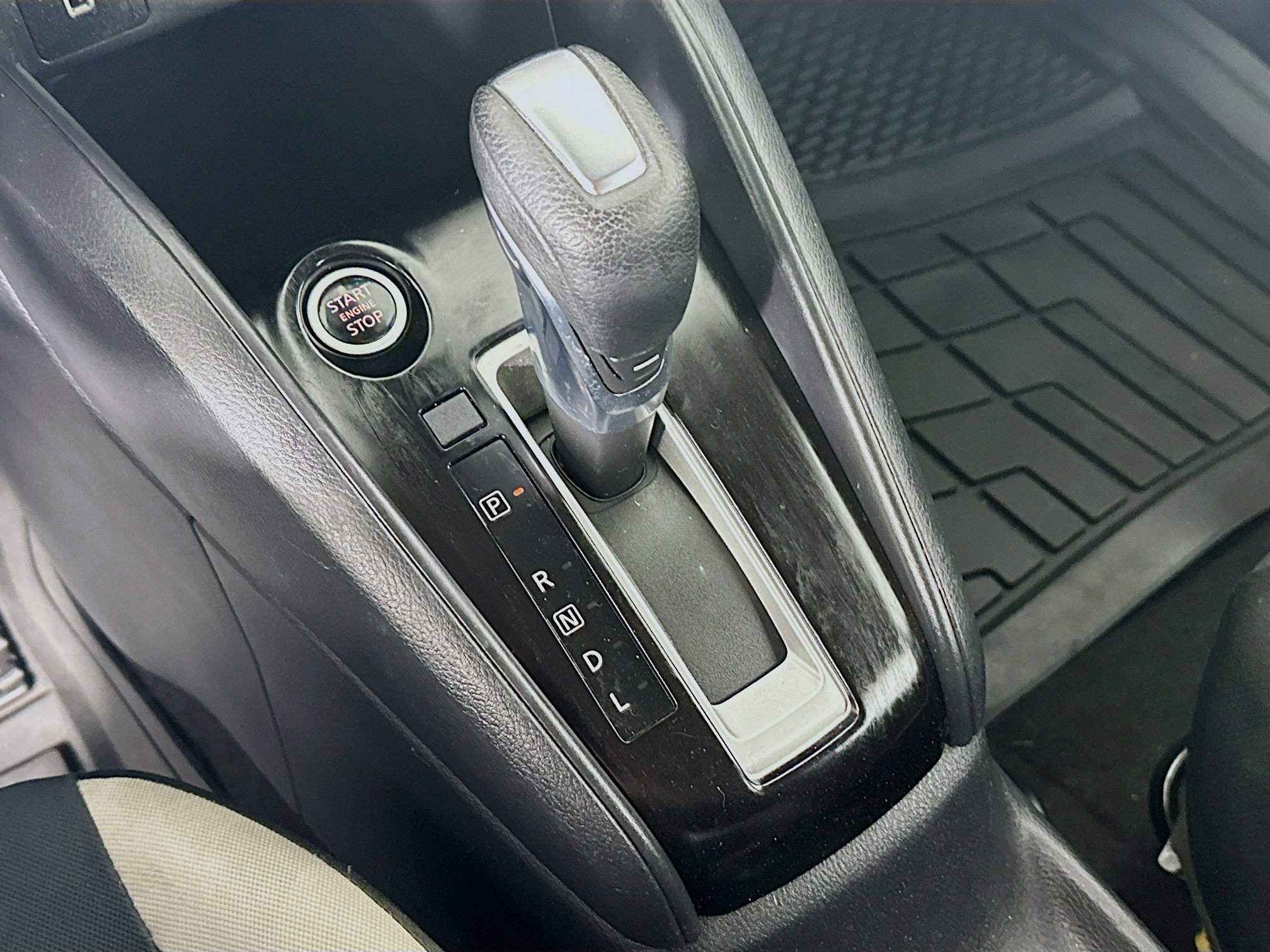 Used 2021 Nissan Versa SV image 24