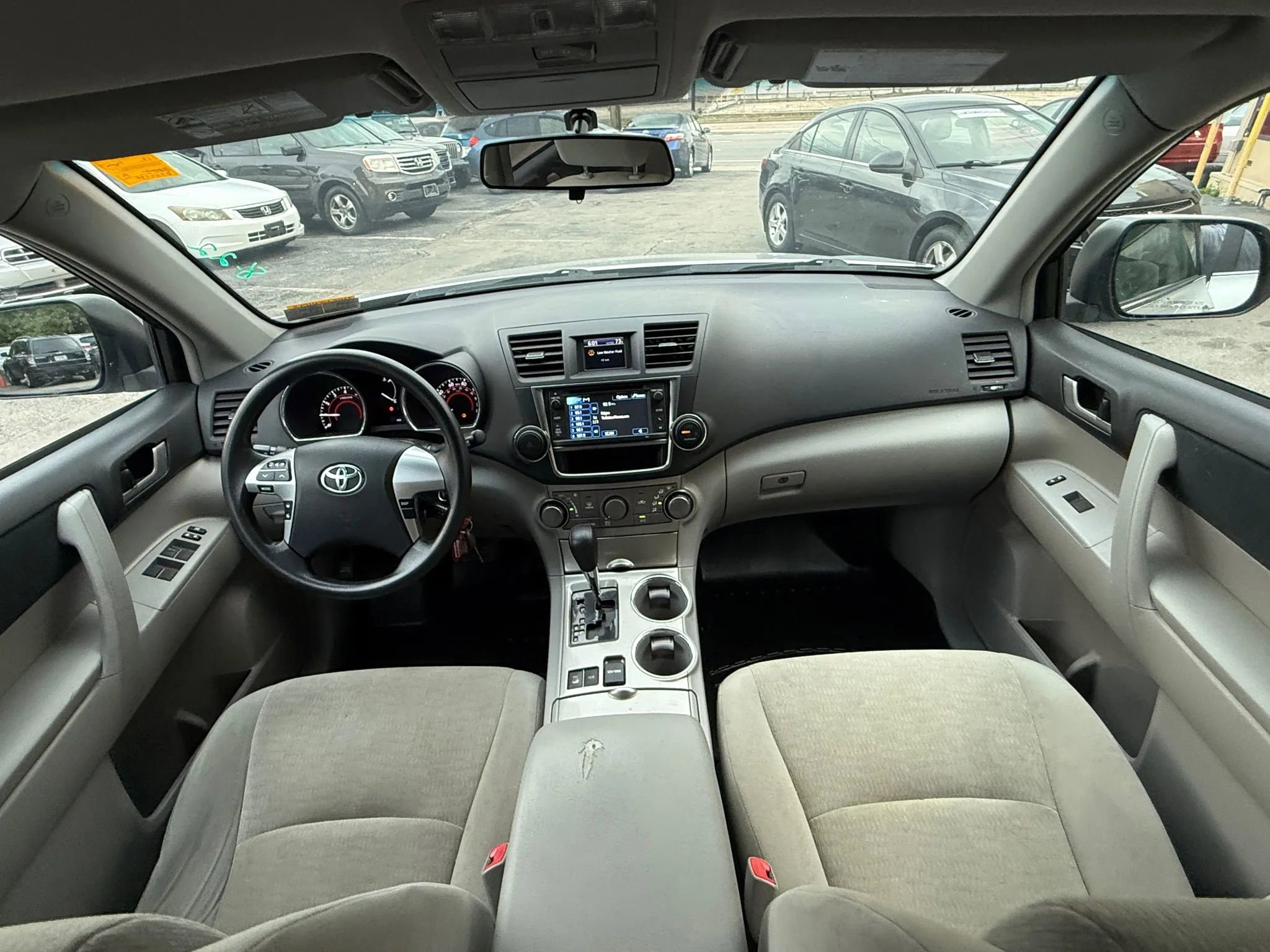 Used 2013 Toyota Highlander SE image 15