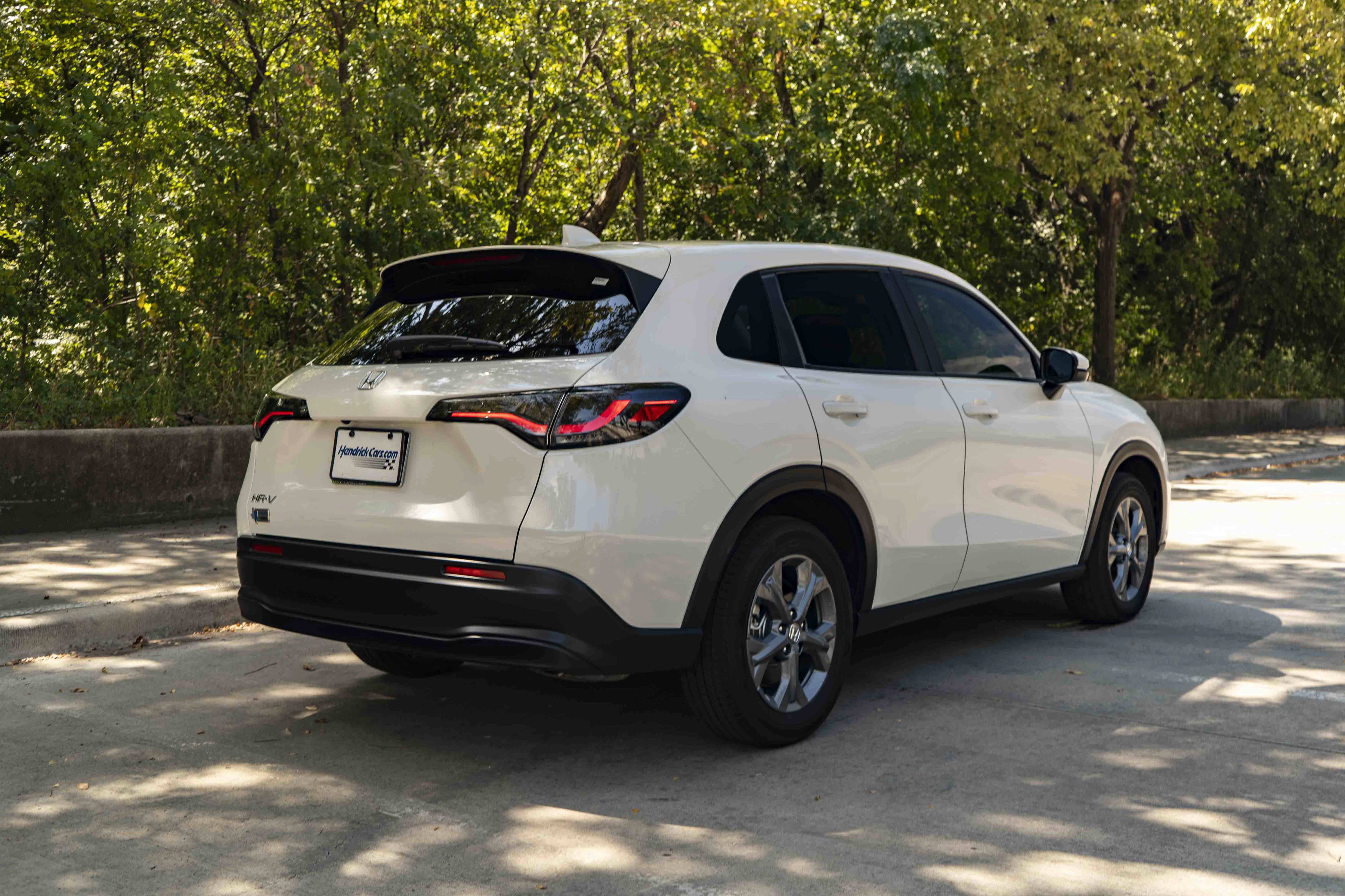 Certified 2027 Honda HR-V LX image 9