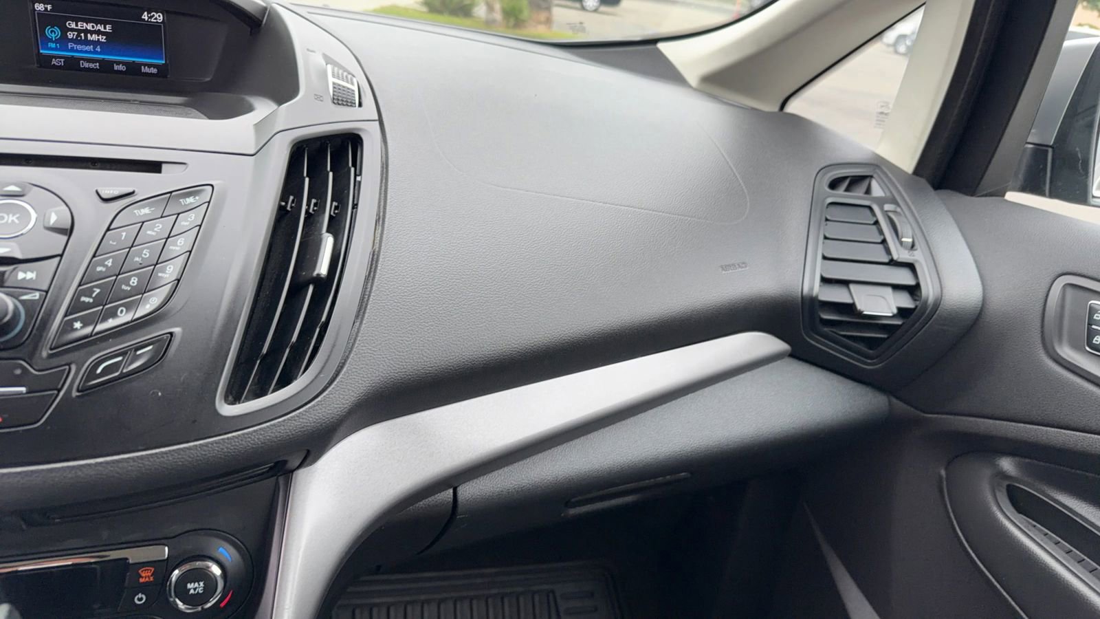 Used 2016 Ford C-MAX SE w/ Interior Protection Package image 22