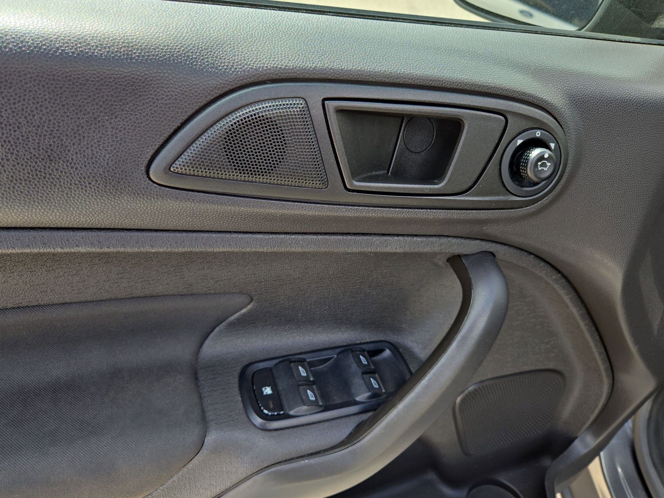 Used 2019 Ford Fiesta SE w/ Equipment Group 201A image 12