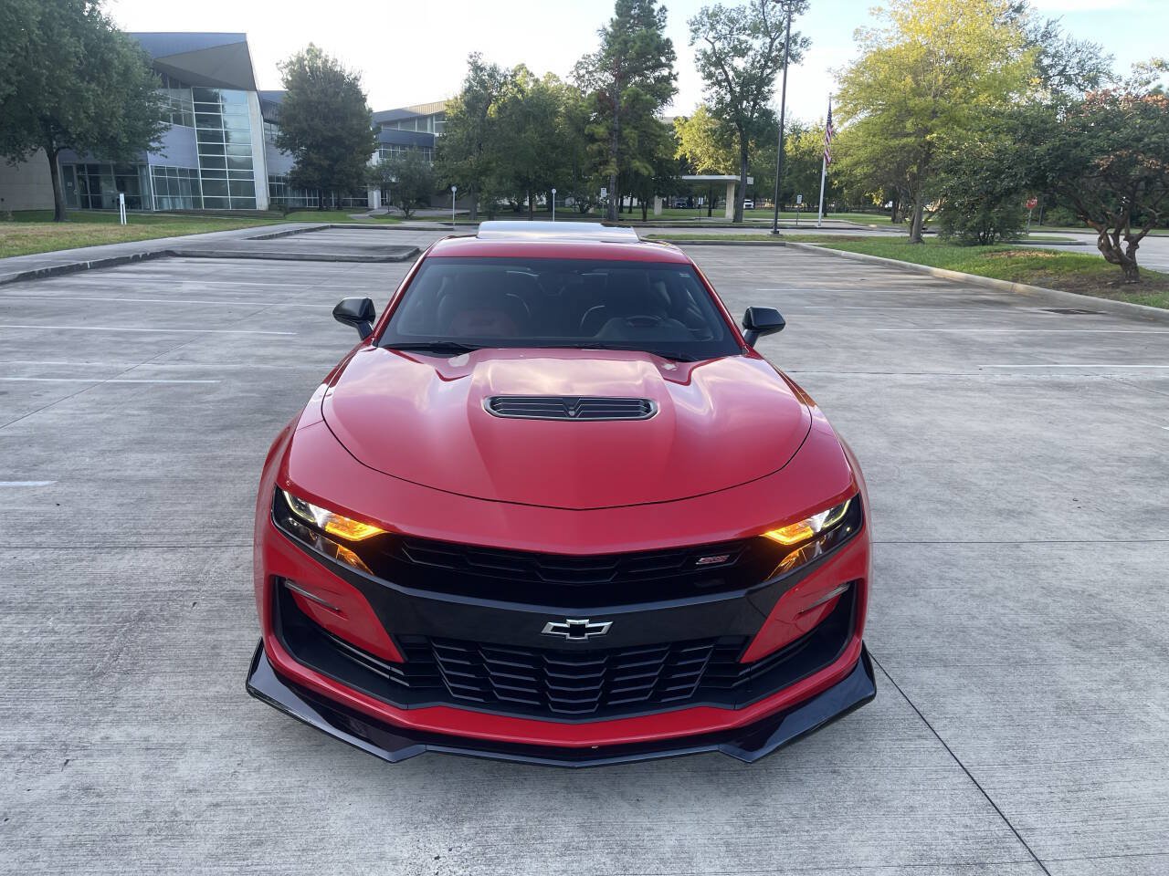Used 2019 Chevrolet Camaro SS w/ Black Appearance Package RWD image 15