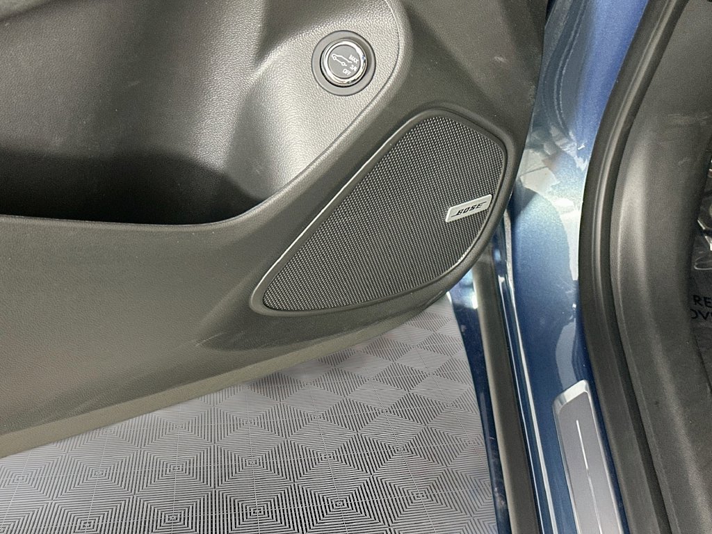 Used 2025 Buick Encore GX Avenir w/ Avenir Technology Package FWD image 26