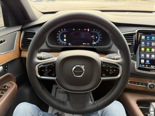 Used 2024 Volvo XC90 B5 Plus w/ Protection Package Premier image 17