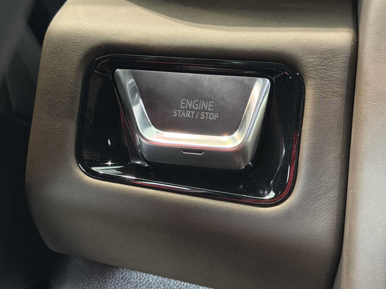 New 2026 GMC Yukon Denali Ultimate AWD/4WD image 3