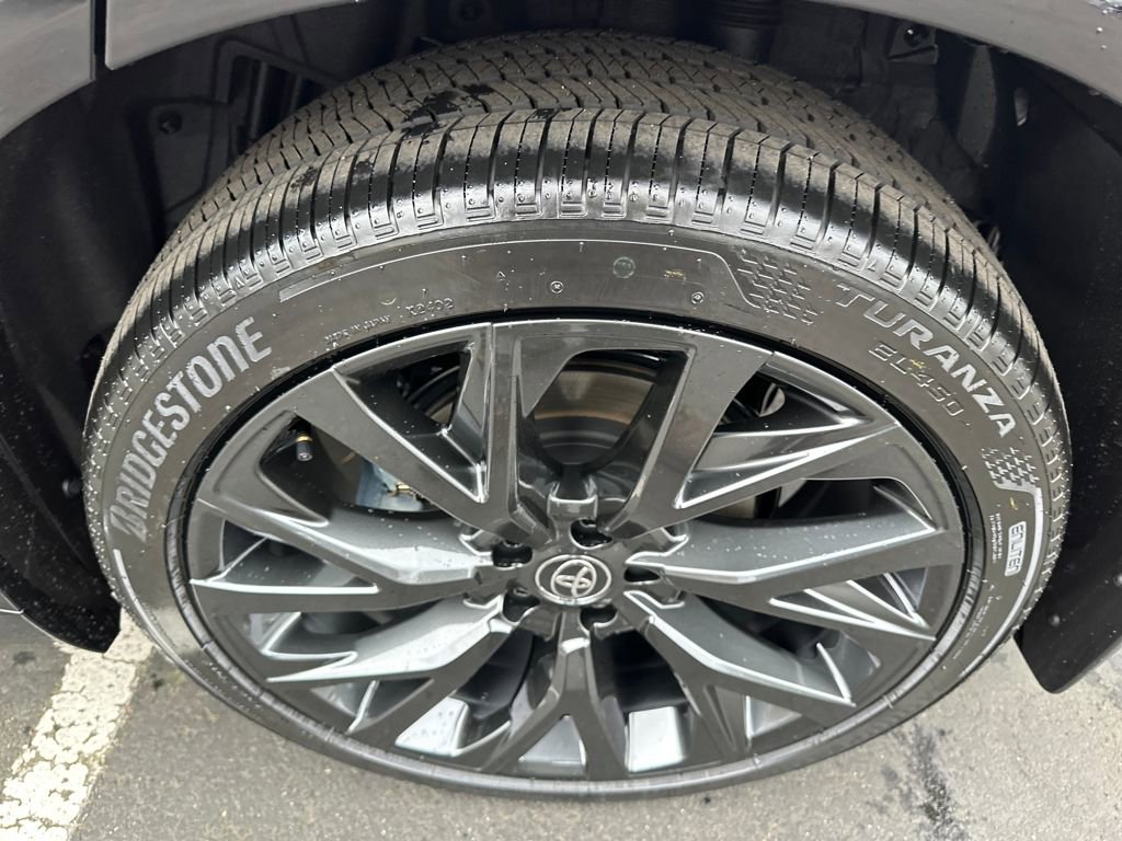 New 2025 Toyota Crown Signia image 27