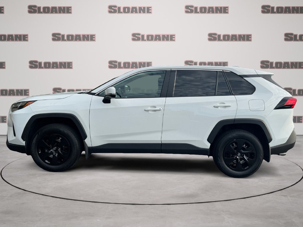 Used 2024 Toyota RAV4 LE AWD/4WD image 2