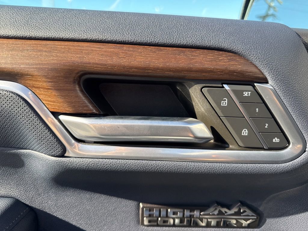 Used 2023 Chevrolet Silverado 1500 High Country w/ High Country Premium Package image 11