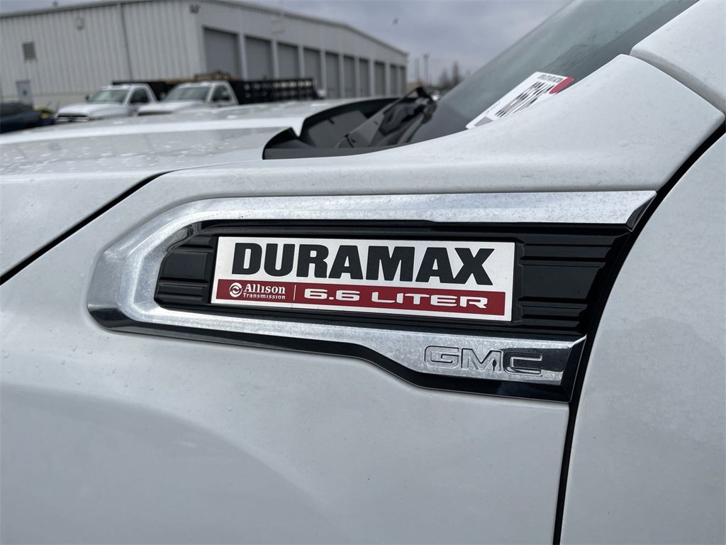 Used 2022 GMC Sierra 3500 Denali image 3