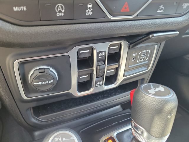 Used 2025 Jeep Wrangler Unlimited Sport AWD/4WD image 29