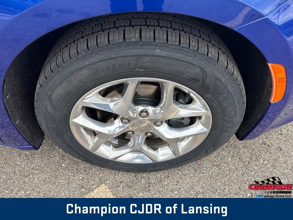 Used 2019 Chrysler Pacifica Limited FWD image 15