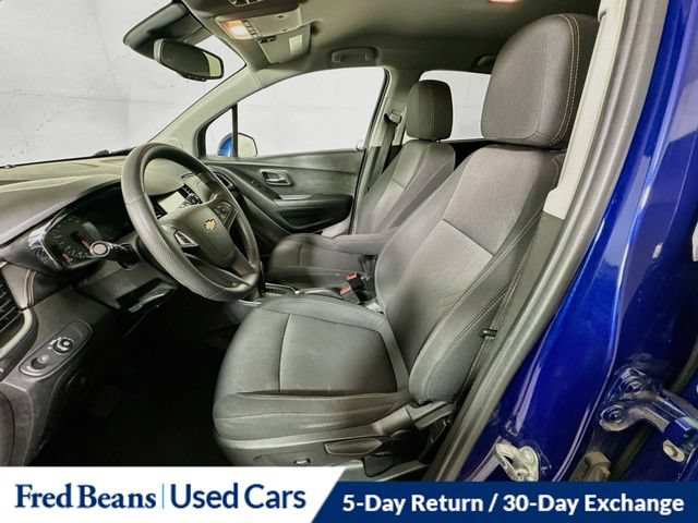 Used 2017 Chevrolet Trax LT w/ Driver Confidence Package AWD/4WD image 26