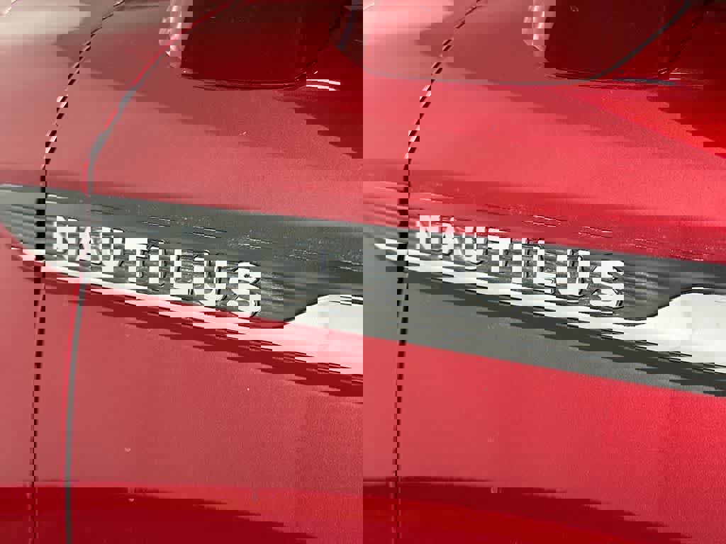 Used 2019 Lincoln Nautilus Select image 7