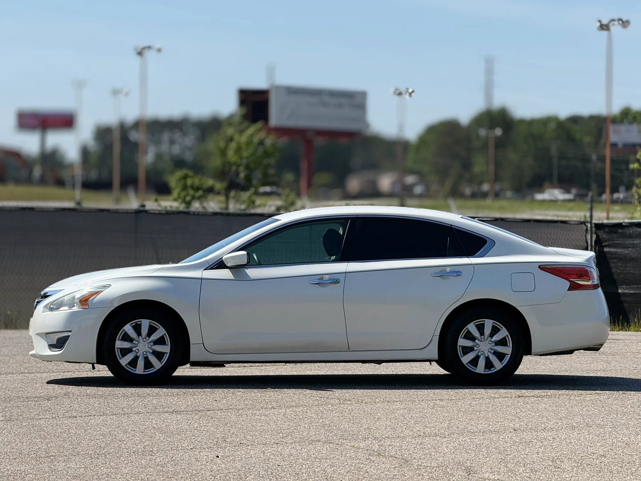 Used 2013 Nissan Altima 2.5 S FWD image 8
