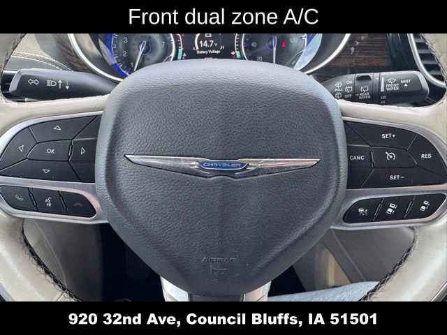 Used 2021 Chrysler Pacifica Limited AWD/4WD image 21