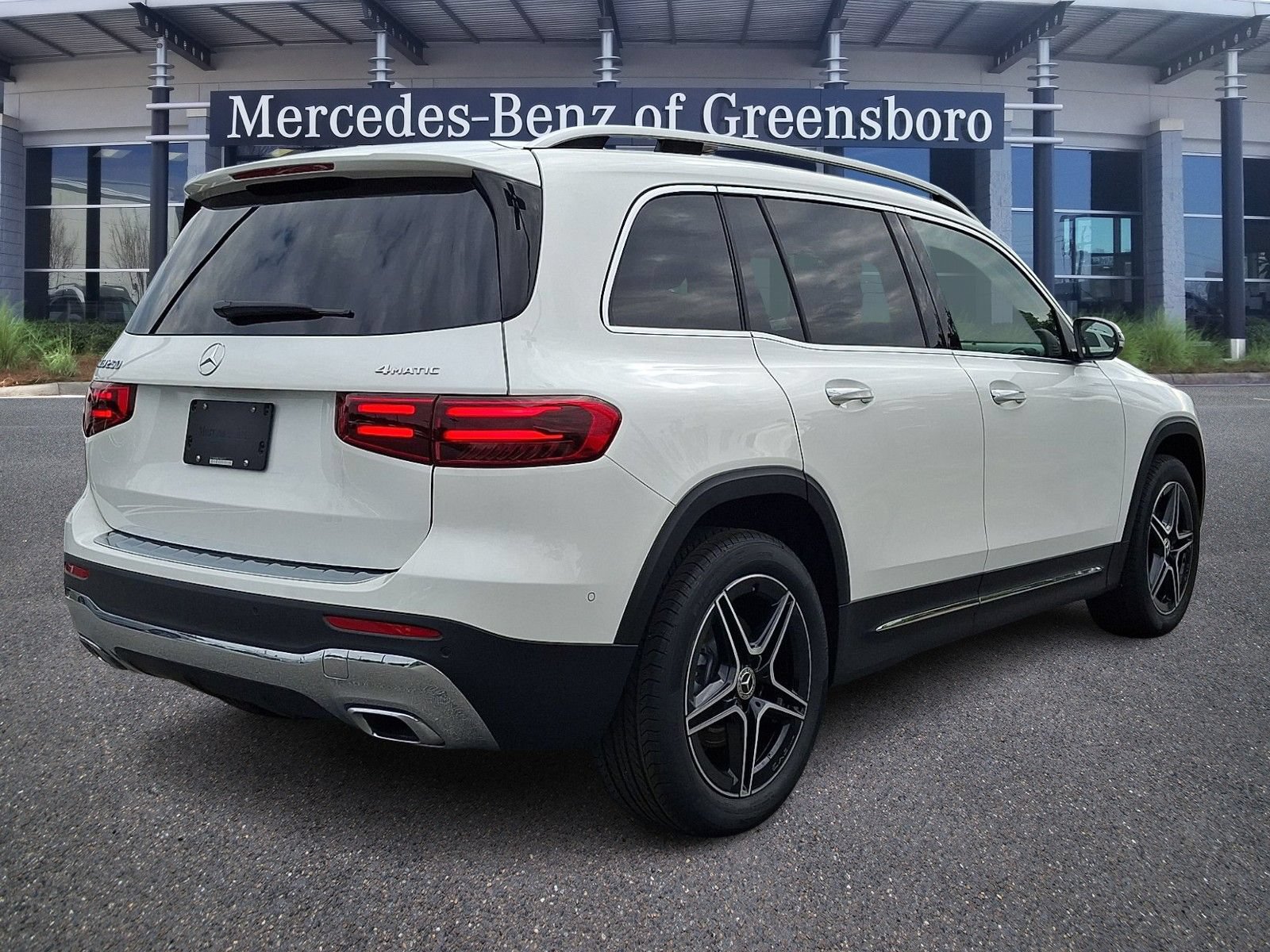 New 2026 Mercedes-Benz GLB 250 4MATIC image 4