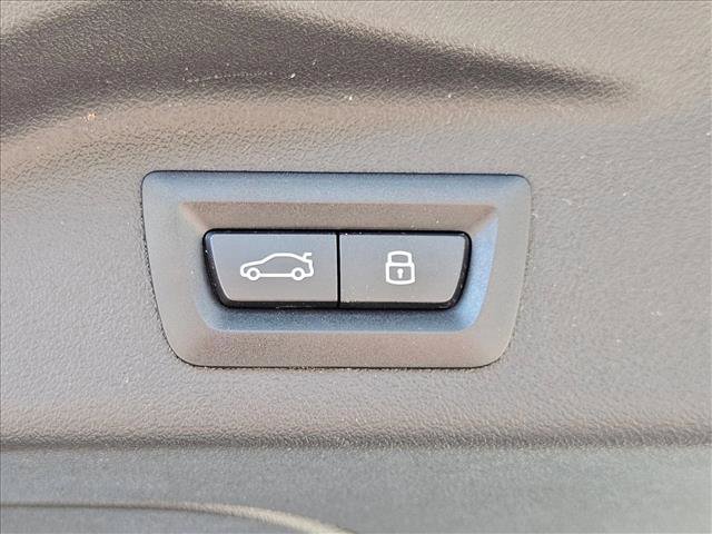 Certified 2025 BMW X7 xDrive40i w/ Executive Package image 8