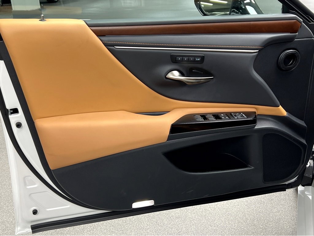 New 2025 Lexus ES 350 w/ Premium Package image 38