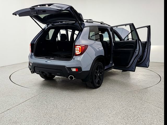 Used 2025 Honda Passport Black Edition image 11