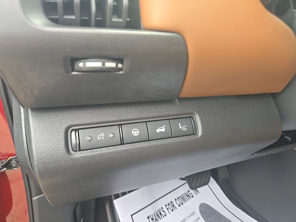 New 2026 Nissan Pathfinder Platinum image 13