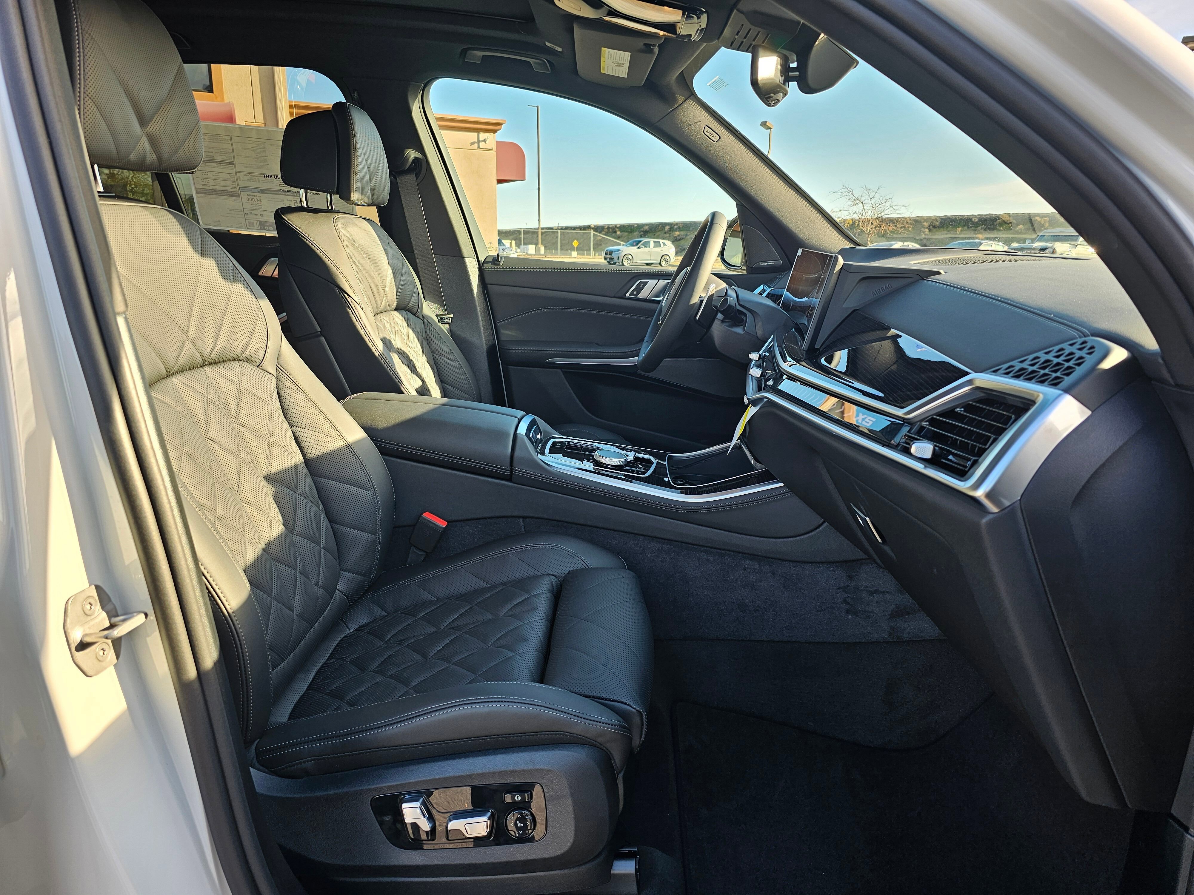 New 2026 BMW X5 xDrive40i w/ M Sport Package image 15