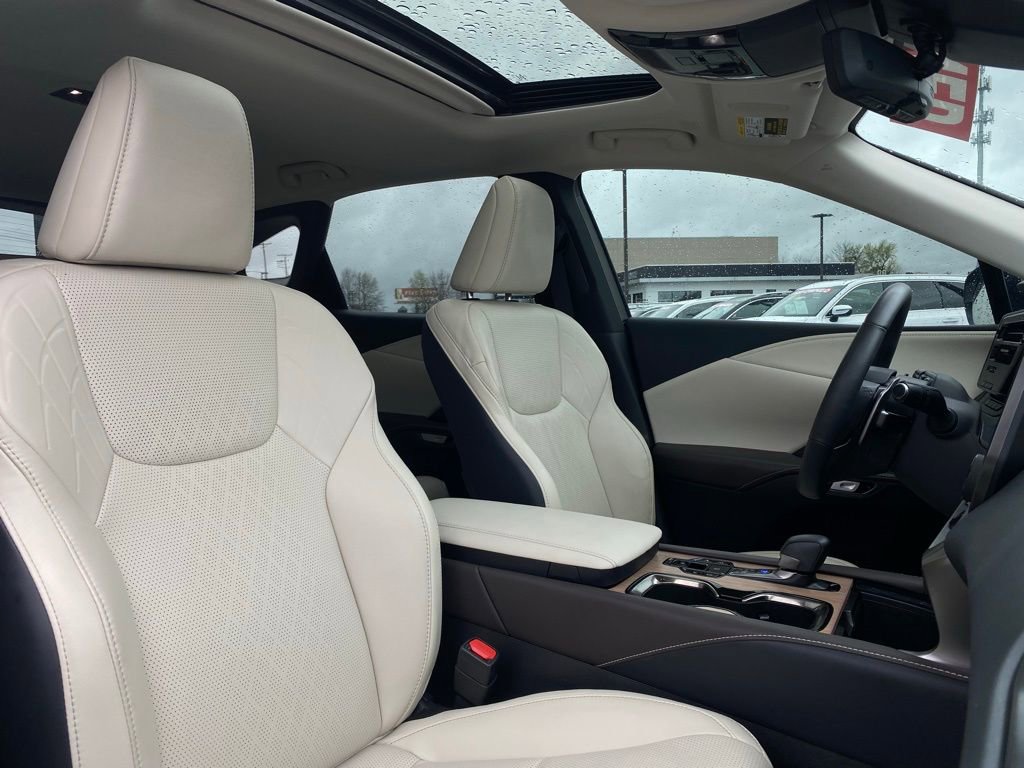 Used 2025 Lexus RX 350 Premium Plus w/ Convenience Package image 33