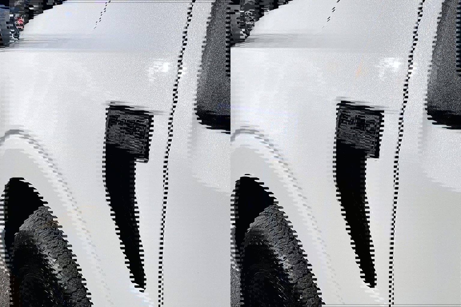 Used 2025 Ford F150 Lariat w/ Equipment Group 502A High image 8