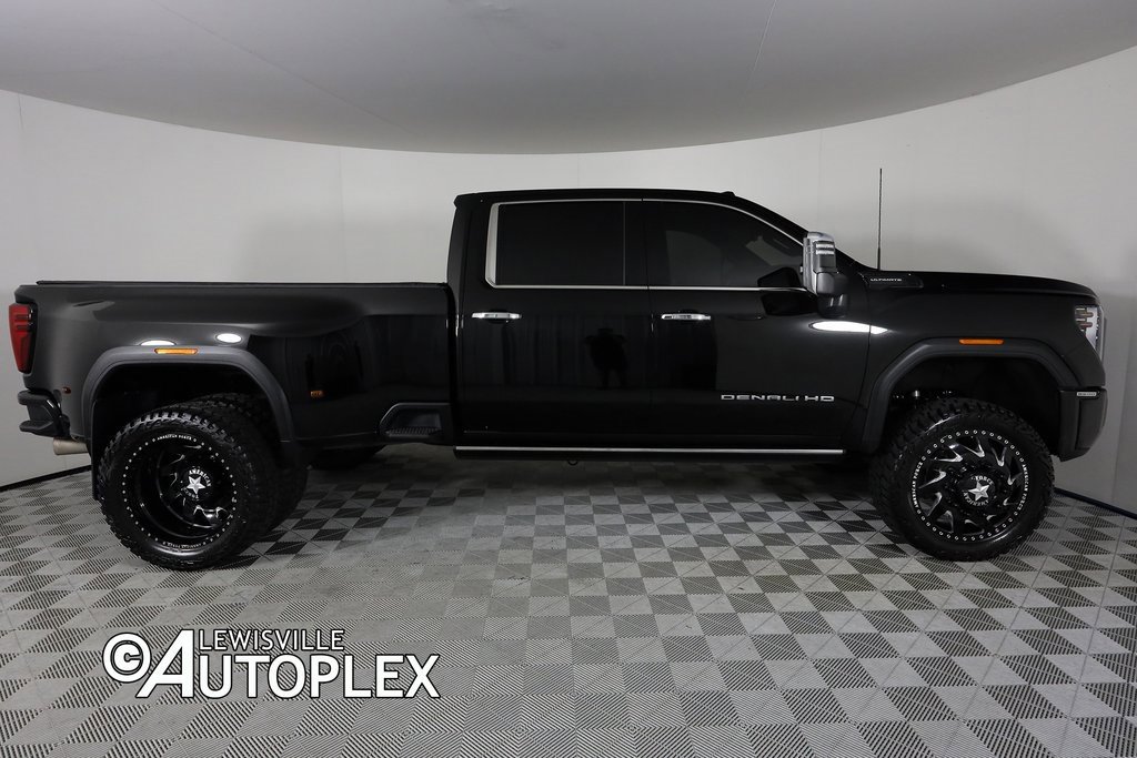 Used 2024 GMC Sierra 3500 Denali Ultimate image 4