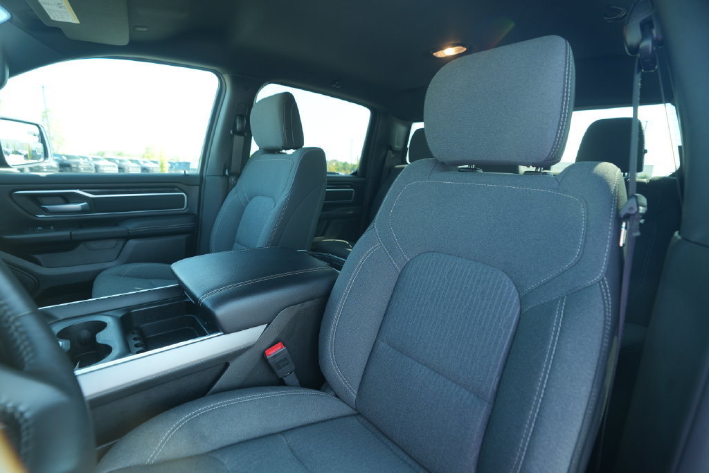 Used 2023 RAM 1500 Big Horn AWD/4WD image 38